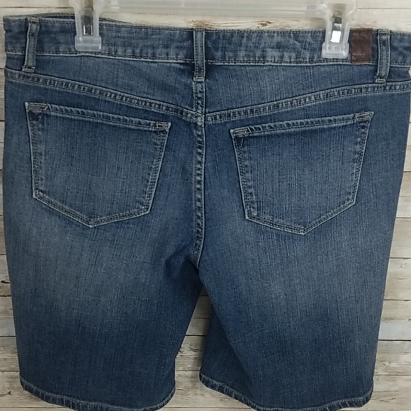 Vera Wang, 0062, Women's Boyfriend shorts, mid rise, Sz 6 - Picture 4 of 7